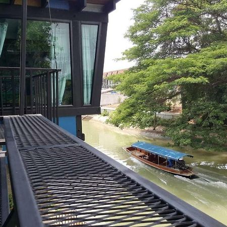 Baan Mae Khian Cafe & Boutique Hotel プラナコーン・シー・アユタヤ エクステリア 写真