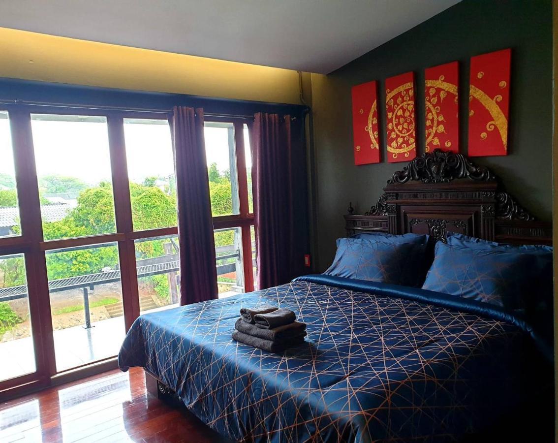 Baan Mae Khian Cafe & Boutique Hotel プラナコーン・シー・アユタヤ エクステリア 写真