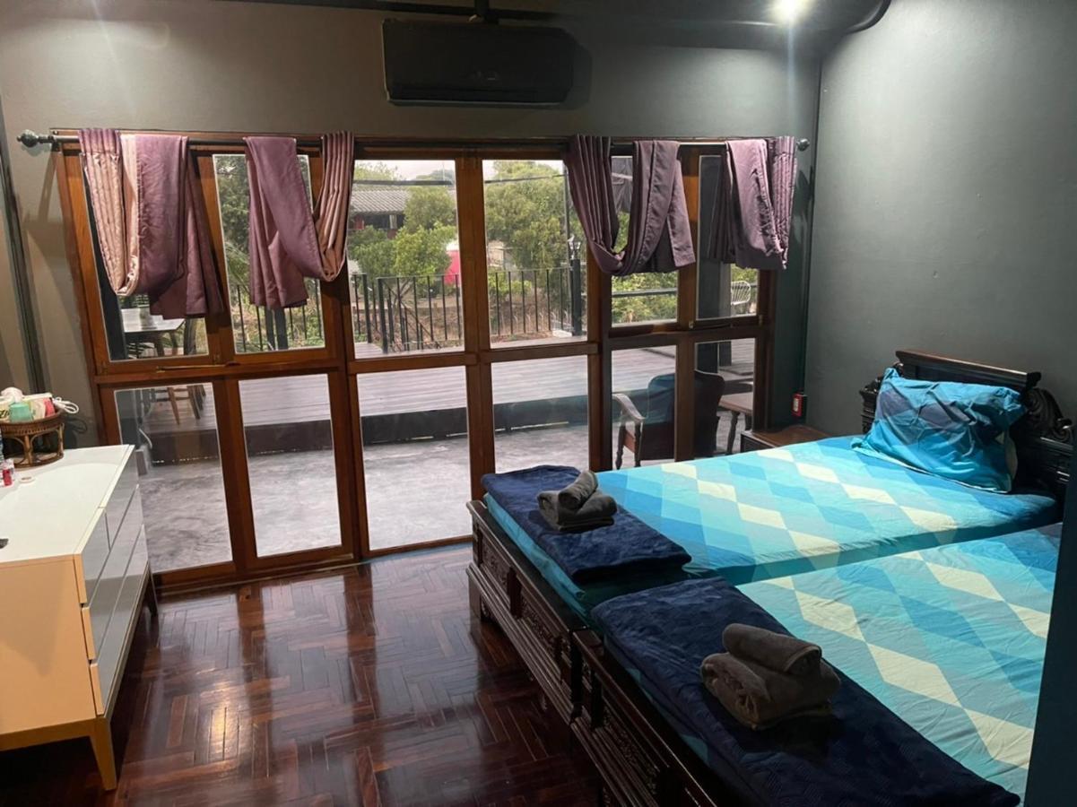 Baan Mae Khian Cafe & Boutique Hotel プラナコーン・シー・アユタヤ エクステリア 写真