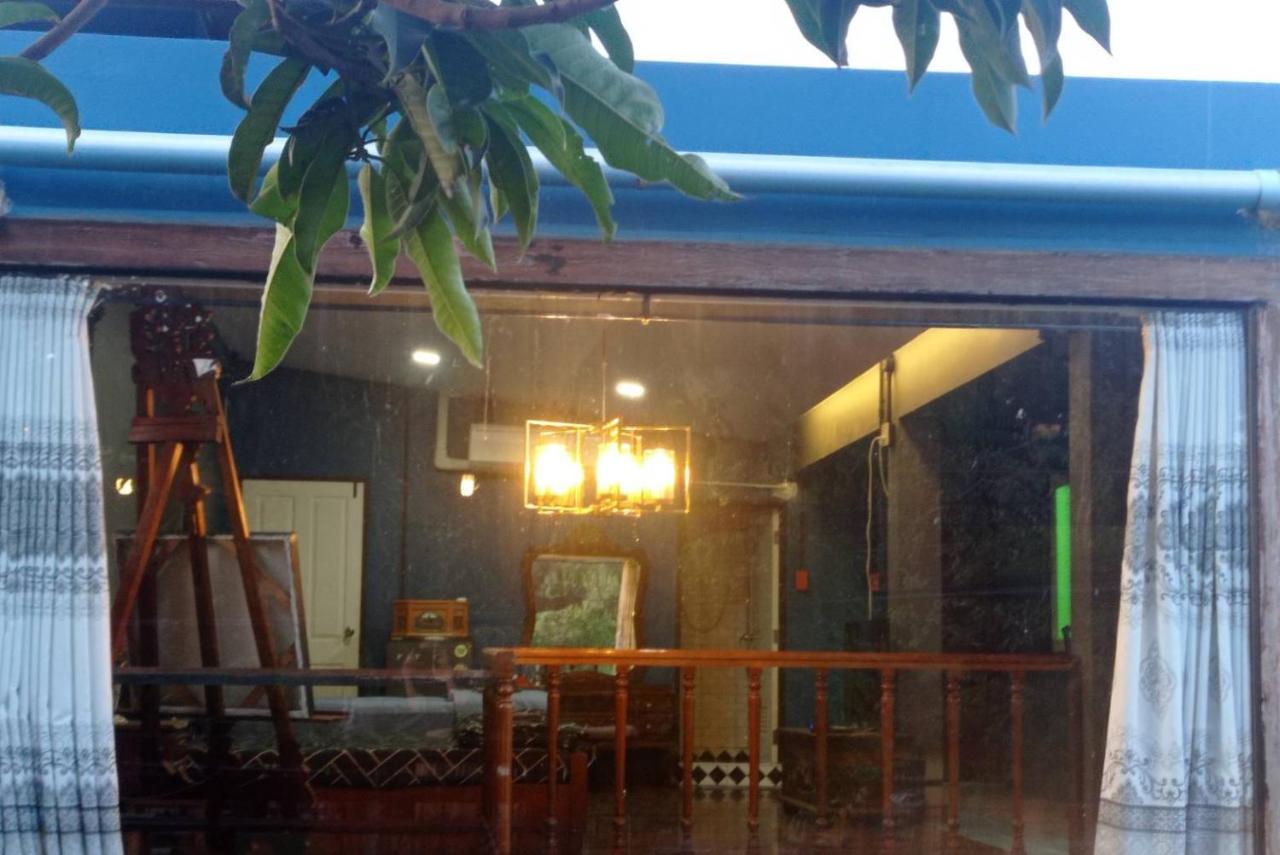Baan Mae Khian Cafe & Boutique Hotel プラナコーン・シー・アユタヤ エクステリア 写真