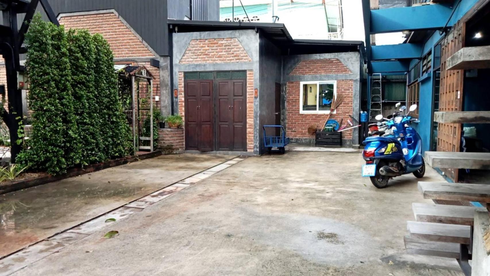 Baan Mae Khian Cafe & Boutique Hotel プラナコーン・シー・アユタヤ エクステリア 写真