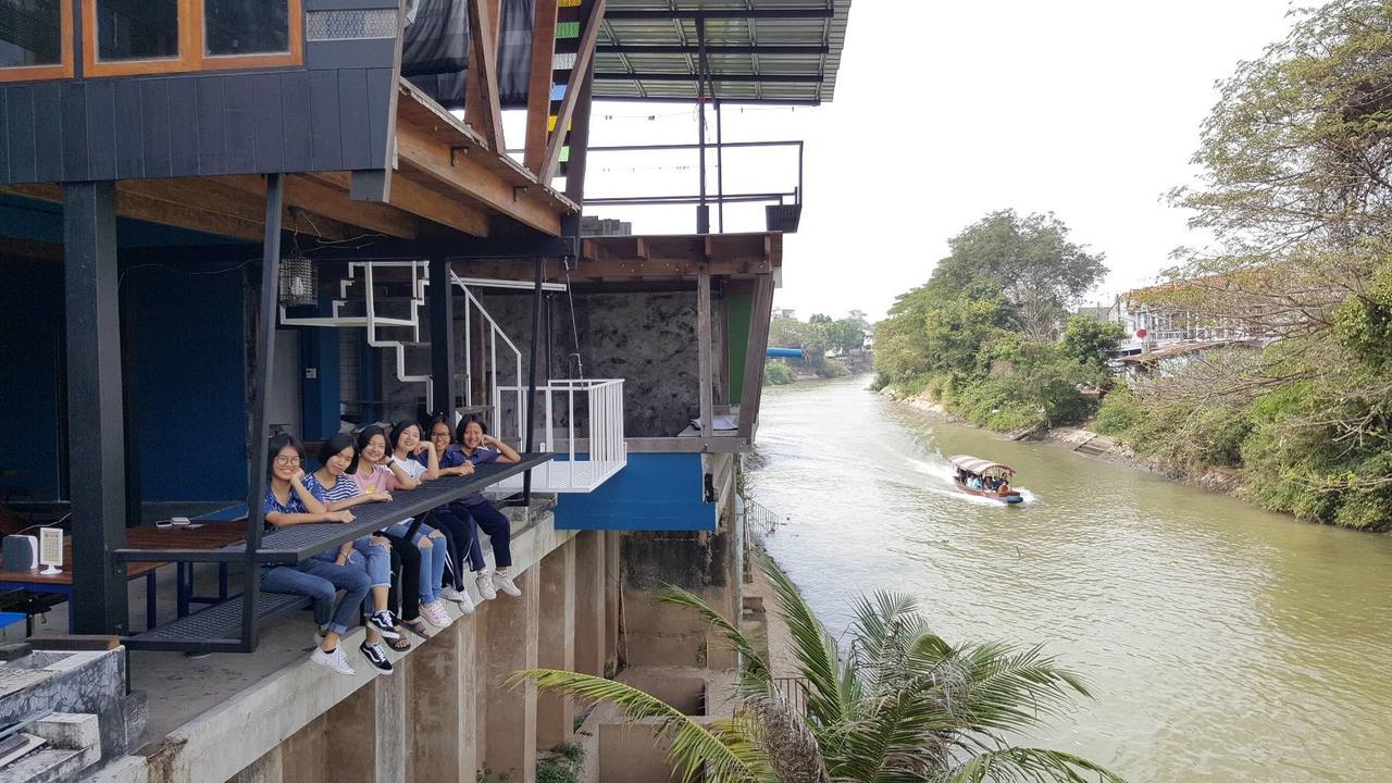 Baan Mae Khian Cafe & Boutique Hotel プラナコーン・シー・アユタヤ エクステリア 写真