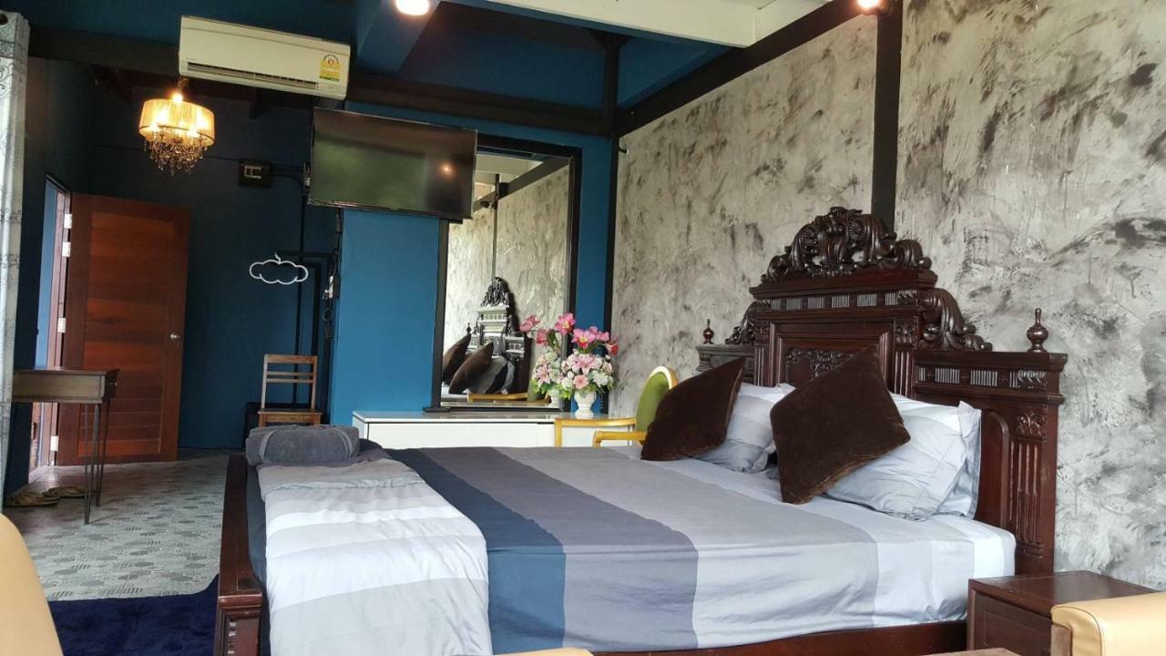 Baan Mae Khian Cafe & Boutique Hotel プラナコーン・シー・アユタヤ エクステリア 写真